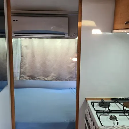Ys Caravans Camping *