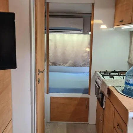 Camping Ys Caravans